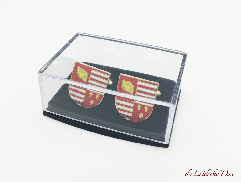Custom made cufflinks in your personalized cufflinks design, custom cufflinks with your crest or logo